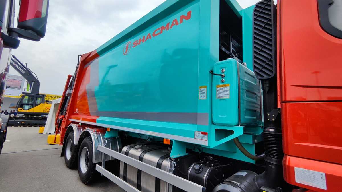 Мусоровоз Shacman X3000