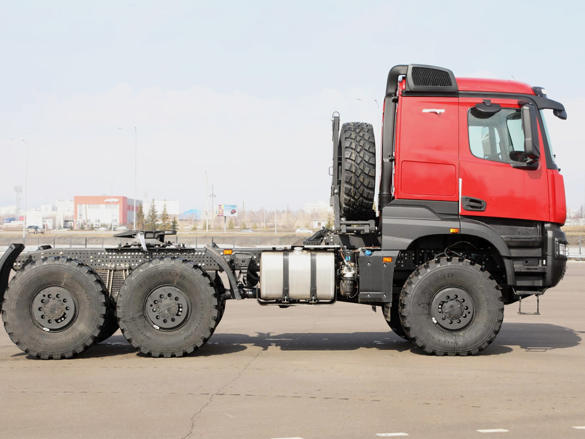 Седельный тягач KAMAZ-65954