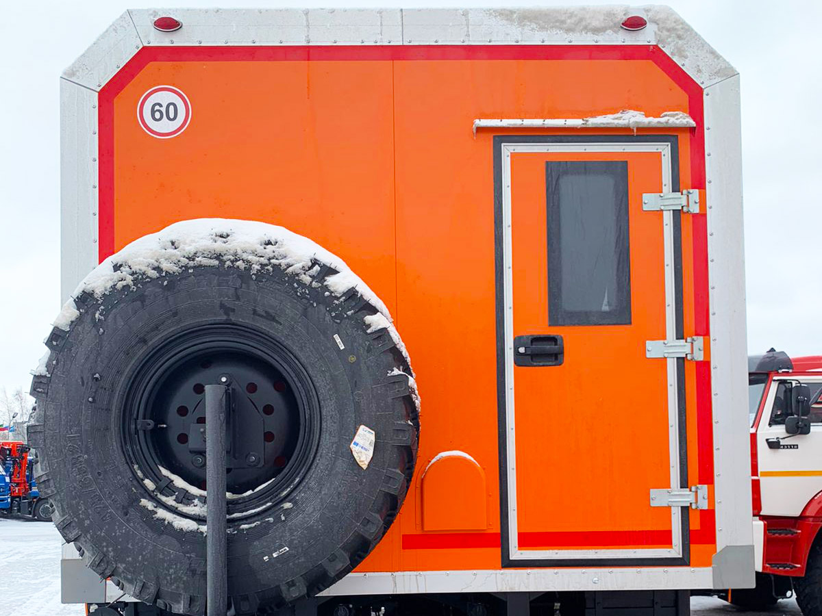 Вахтовый автобус КАМАЗ 43118